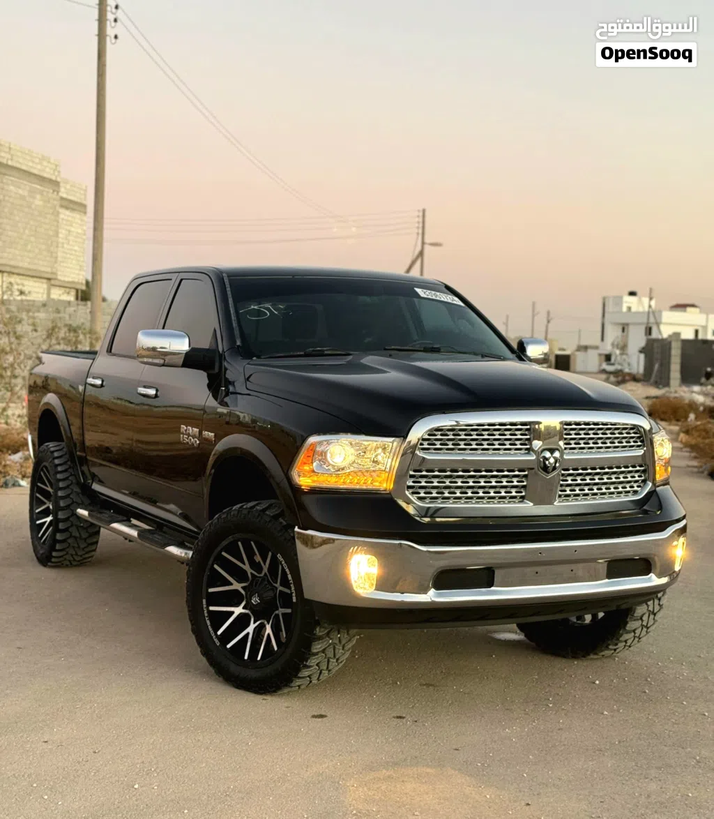 دودج رام Laramie
