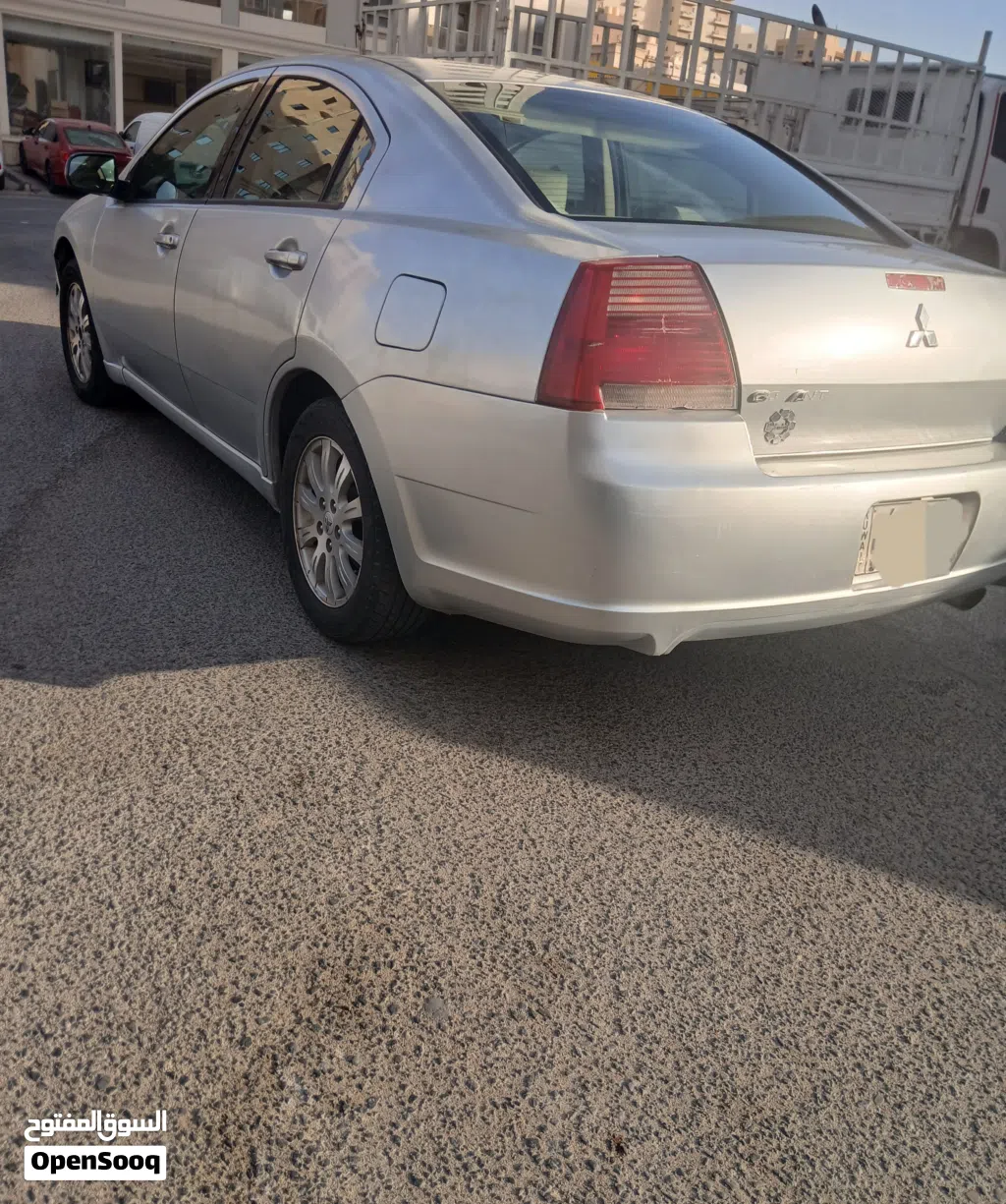 ميتسوبيشي جالنت ES