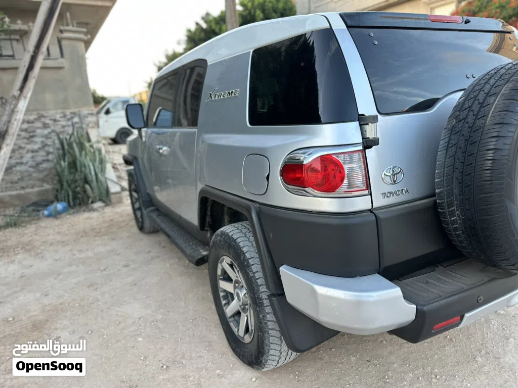 Toyota FJ Top