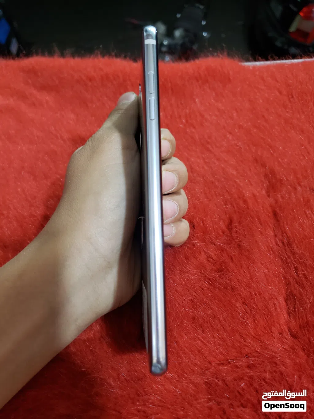 هاتف ال جي V30