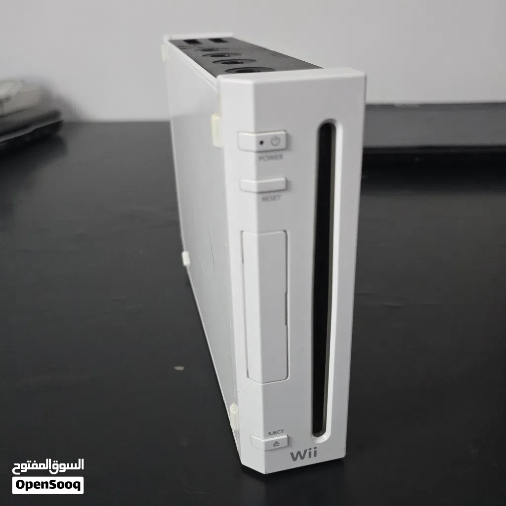 Nintendo wii بدون اغراضها