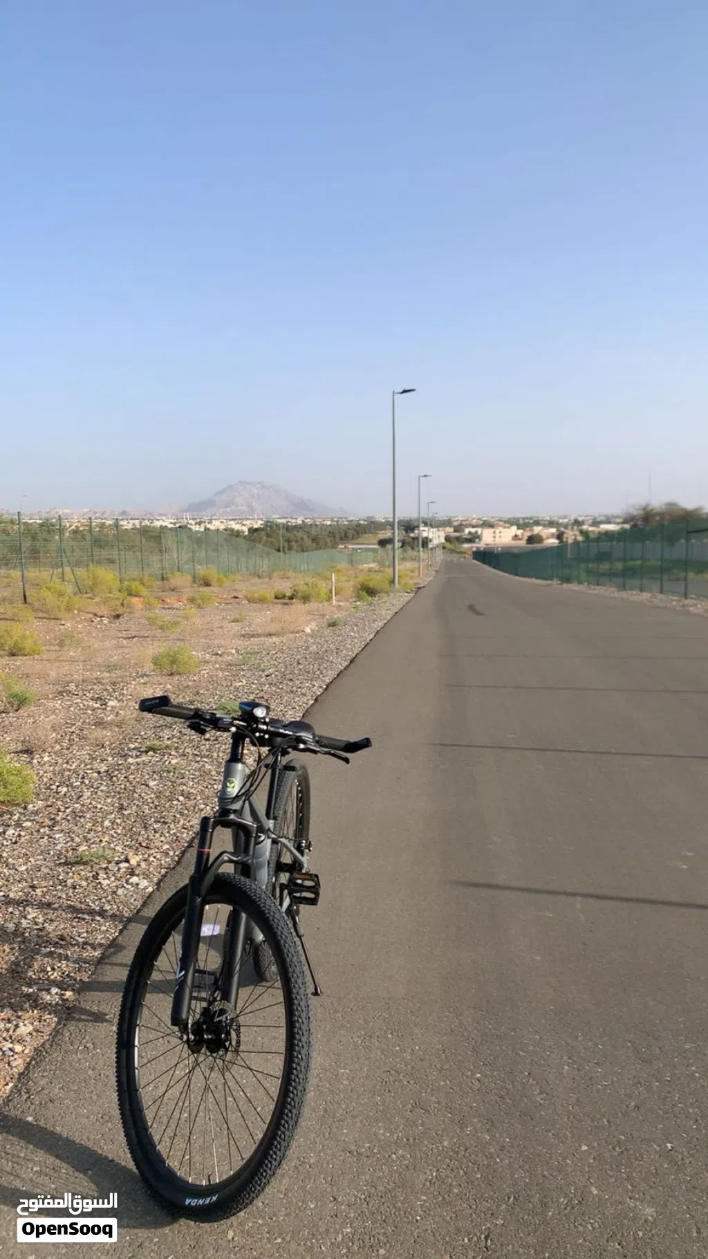 للبيع سيكل جبلي (Mountain Bike) دراجة مصممة للطرق الوعرة