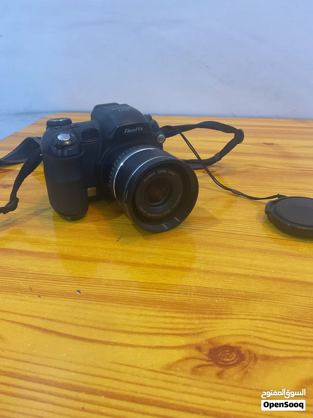 كاميرا Fujifilm شبه احترافية للمبتدئين (بيها مجال)