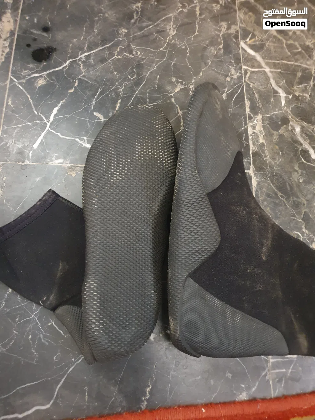 حذاء غطس جديد