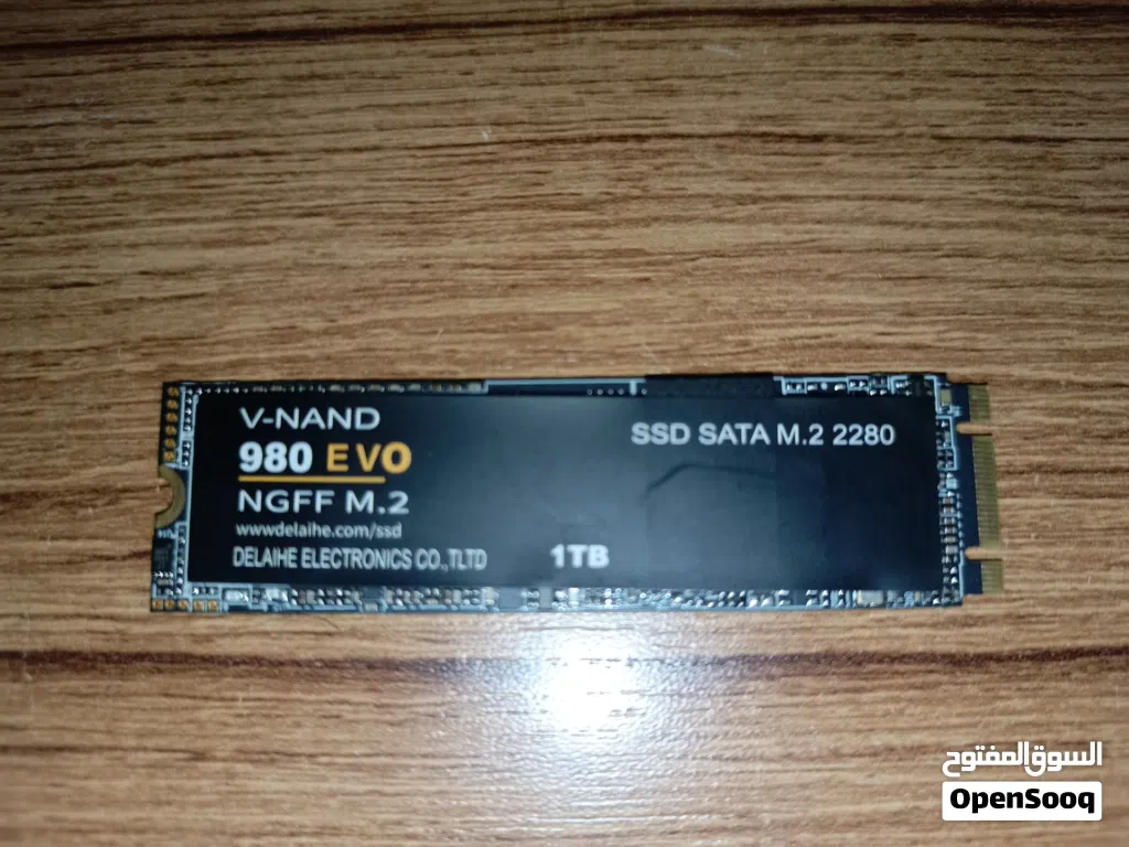 مستعمل M.2 SATA SSD 1T