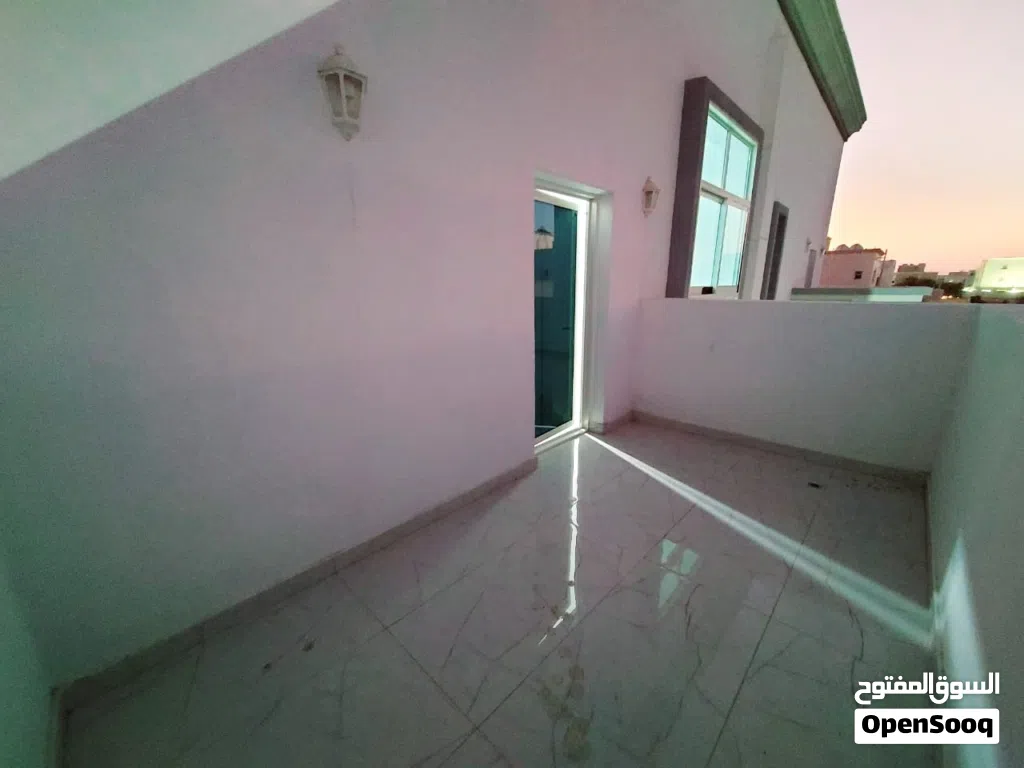 للإيجار استوديو في مدينه الشامخه