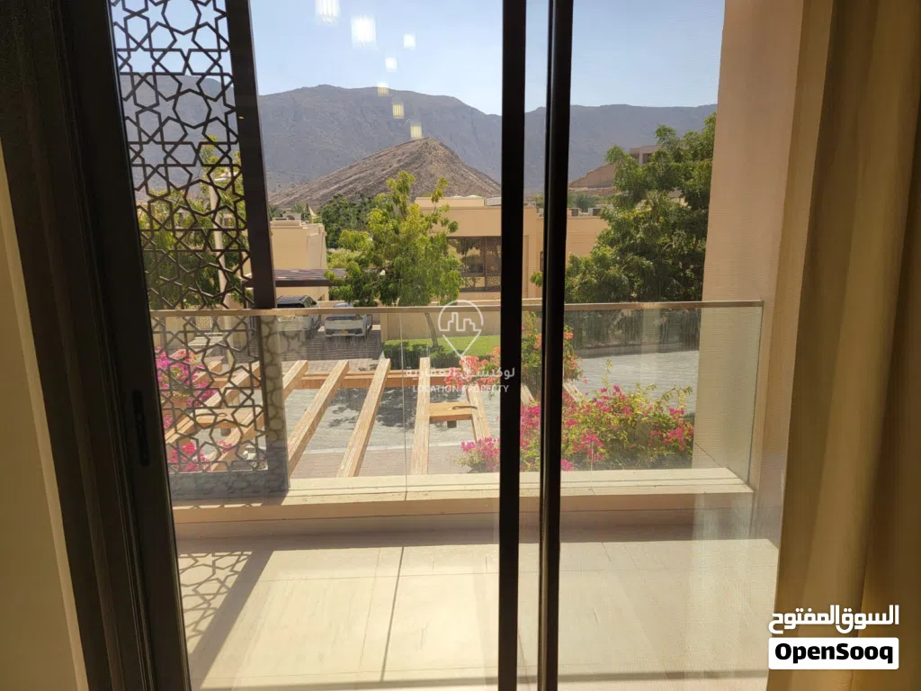شقة مميزة للبيع في خليج مسقط Apartment For Sale in Mucsat Bay 2BHK