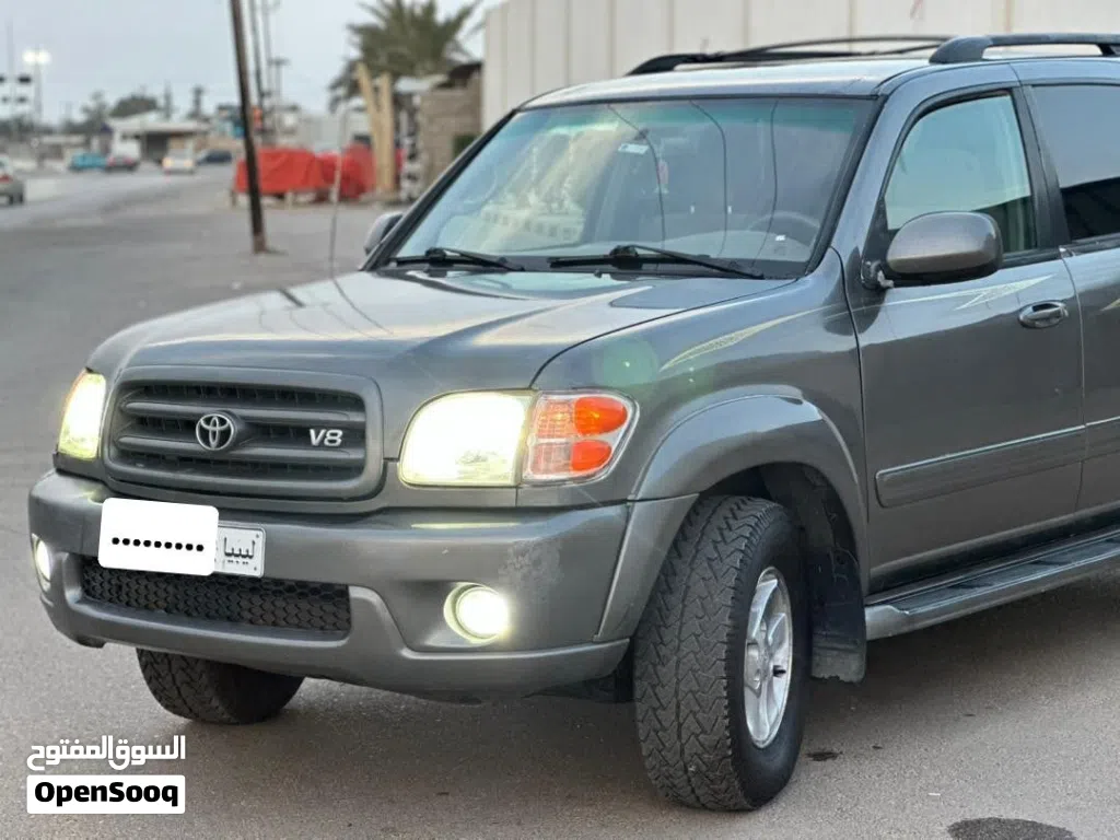 تويوتا سيكويا SR 5