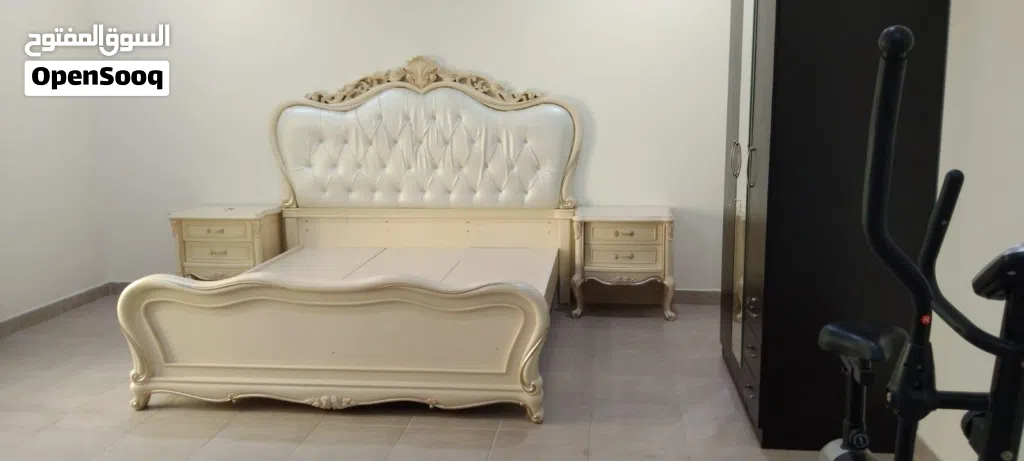 Complete bedroom