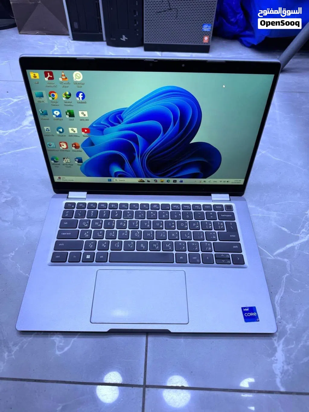 للبيع DELL LATITUDE 5330 x360 جيل12 بحالة كالجديد