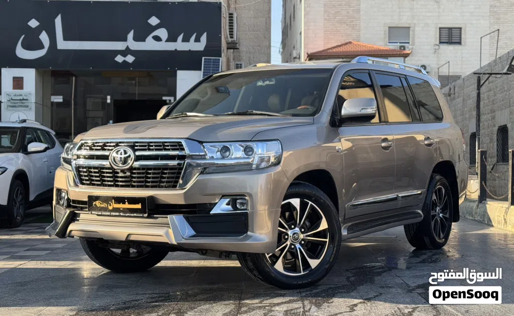 Toyota Land Cruiser GXR