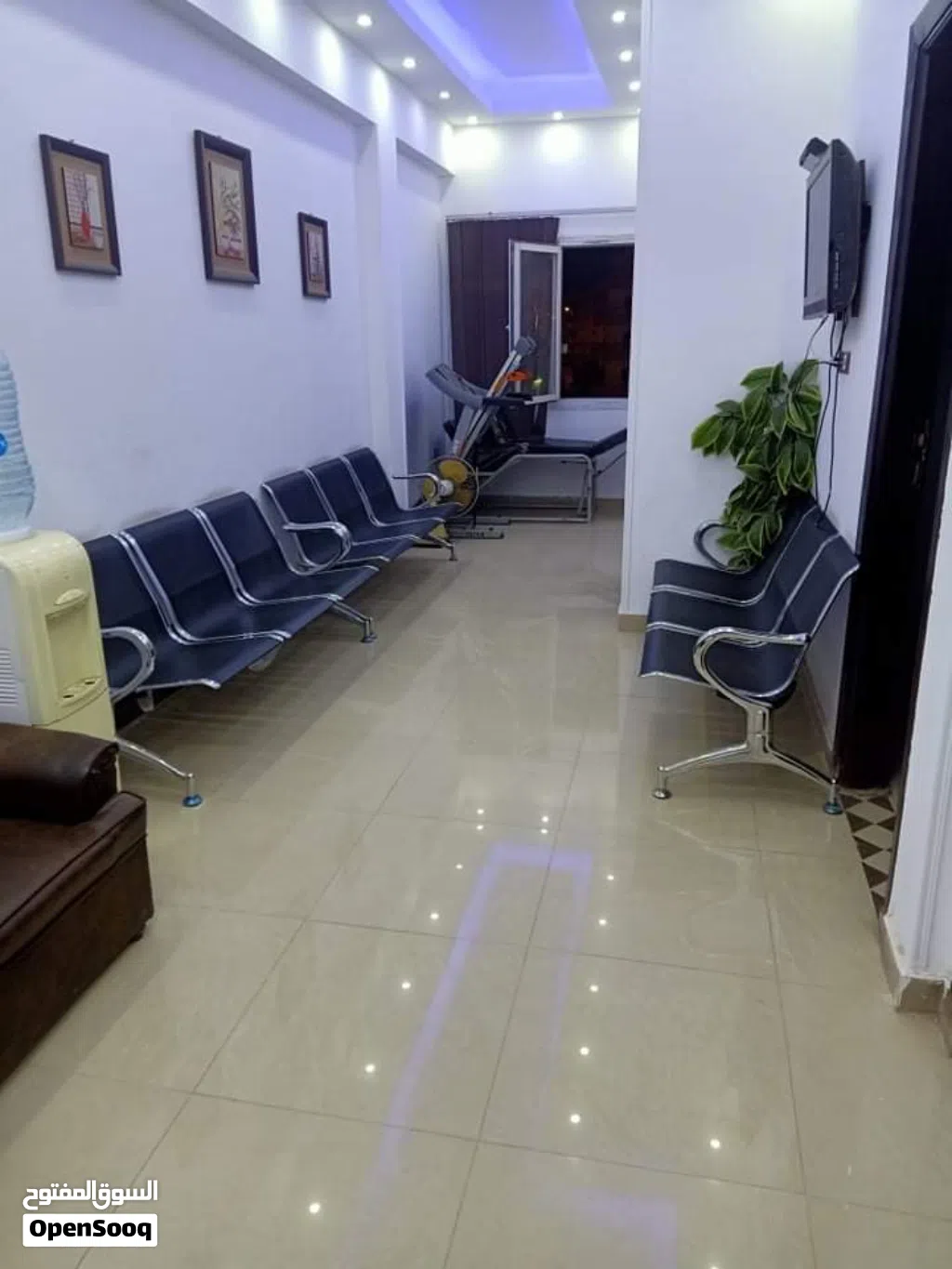عياده مفروشه للايجار بسعر لقطه في الشيخ زايد بموقع حيوي جدا قريبه لكل الخدمات والمواصلات