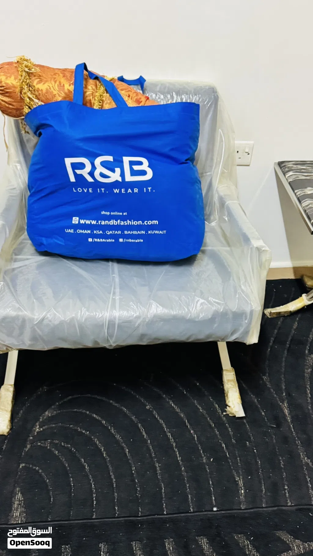 Two seats with small table