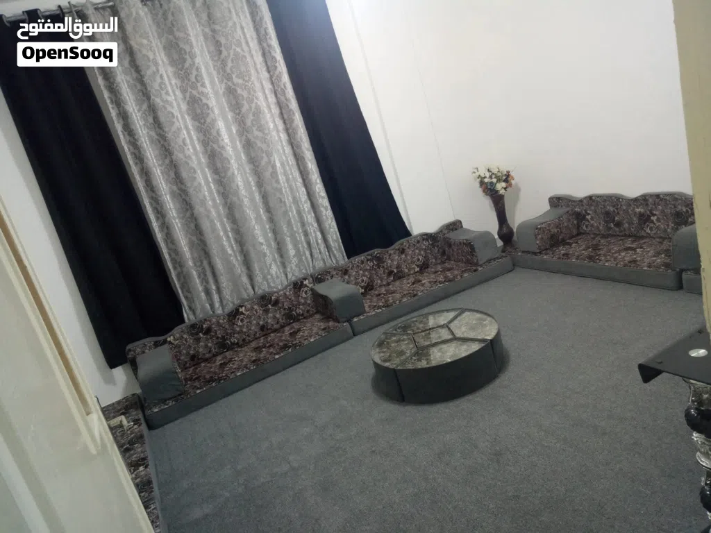 شقة محدثة كاملة للبيع بسعر مغري
