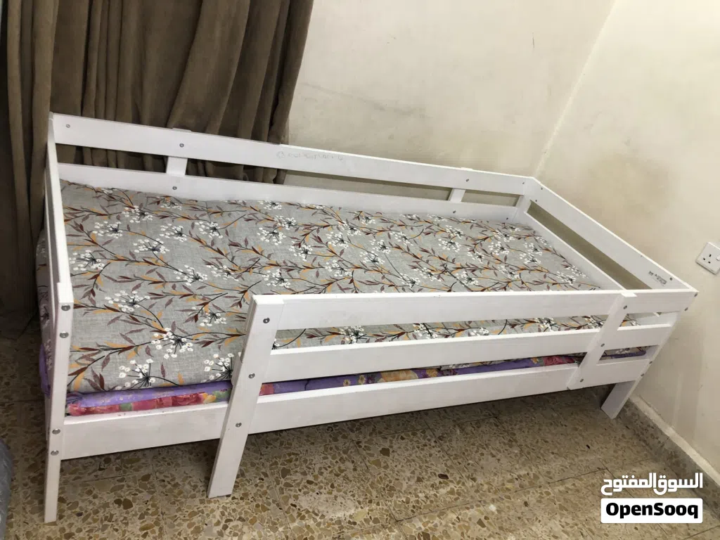 جرباية خشب ماركة إيكيا