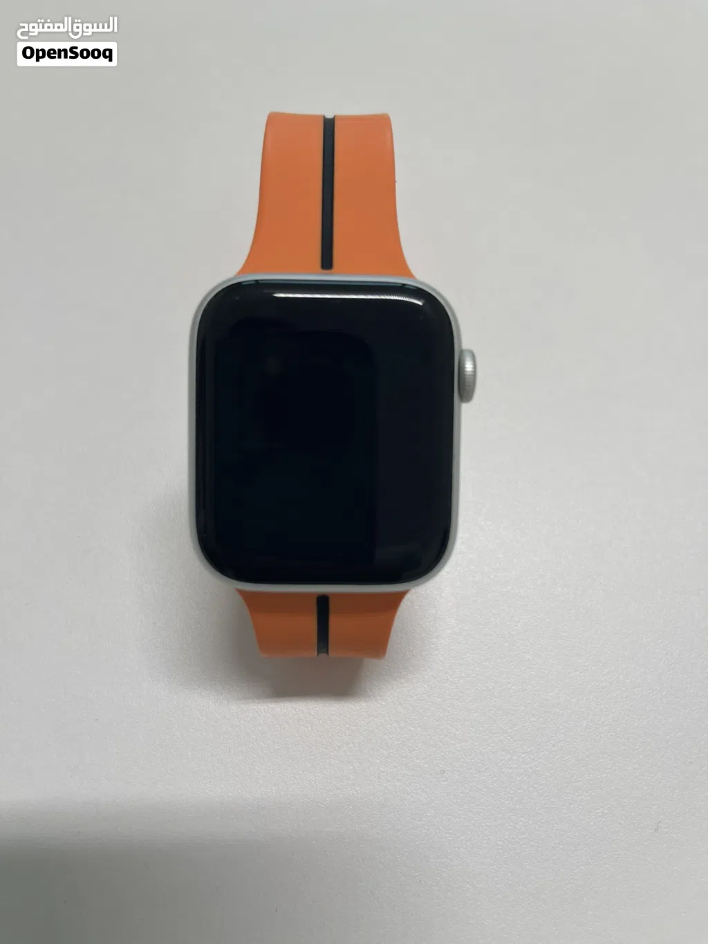 ساعة ابل Apple Watch Series 5 44mm للبيع 90 دينار اصلية