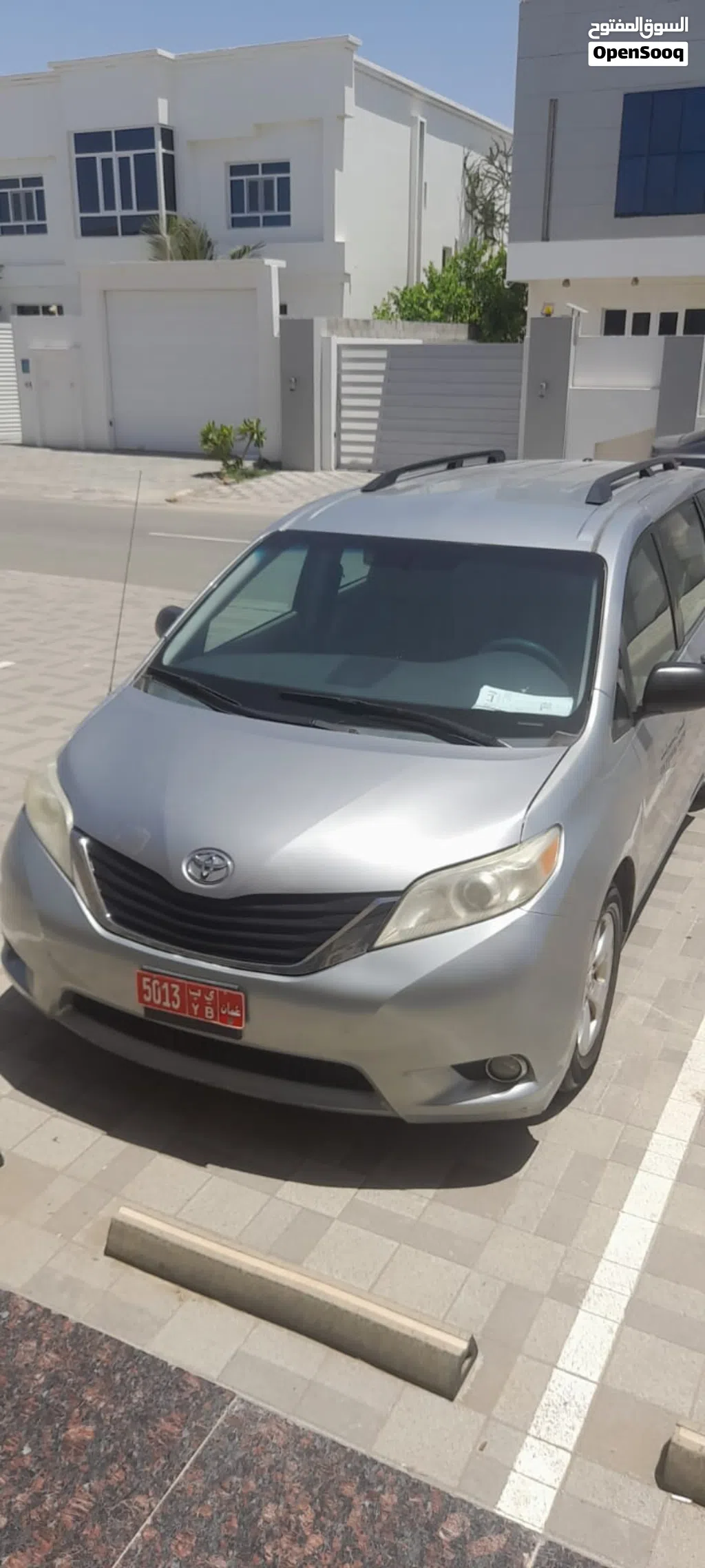 Toyota Sienna LE