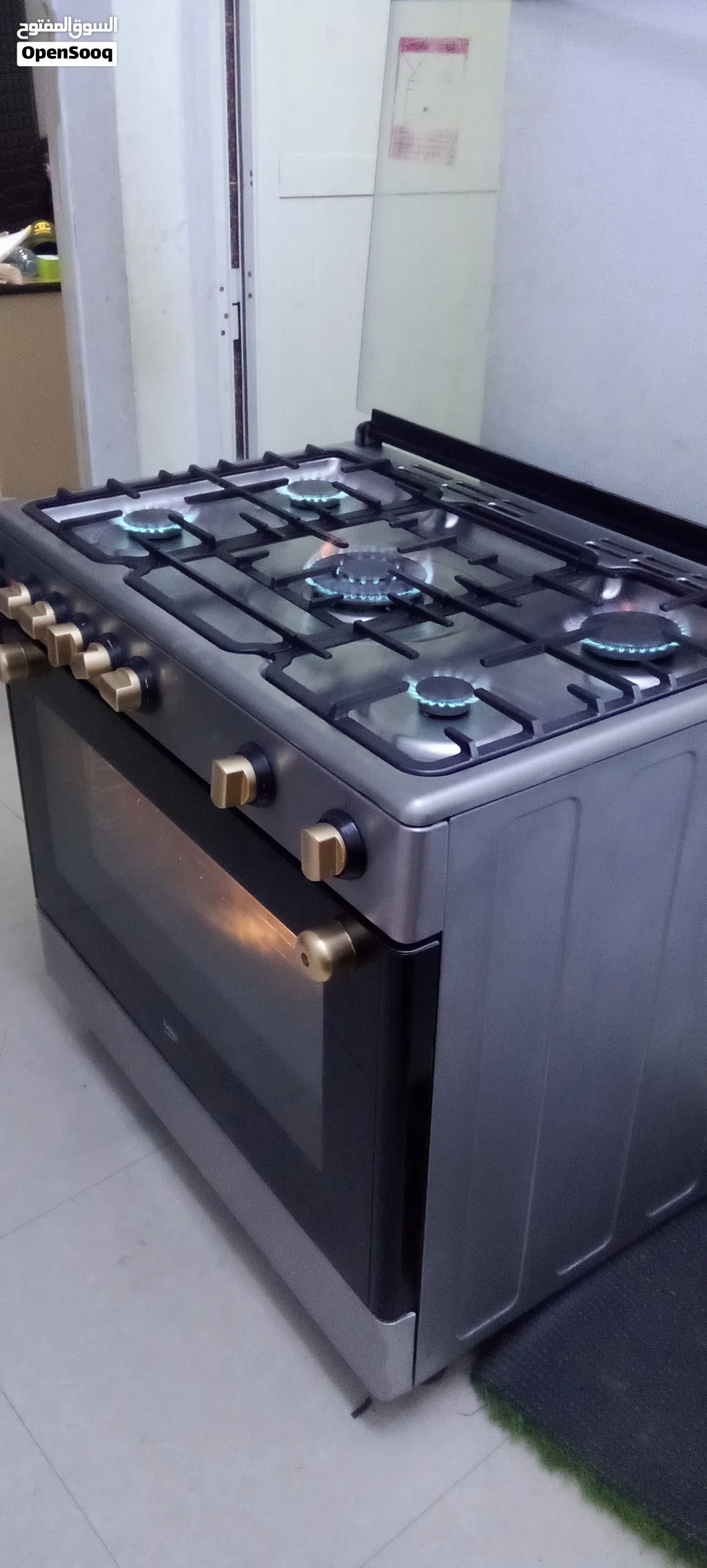 Cooking good conطباخة خمس عيون ممتازة جدا وفرن كبيرة كلهم شغالين امان كامل وإشعال ذاتي وشواية ولمبة