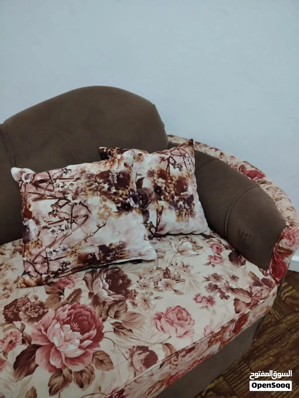 كورنر مستعمل مع برادي ومكيت