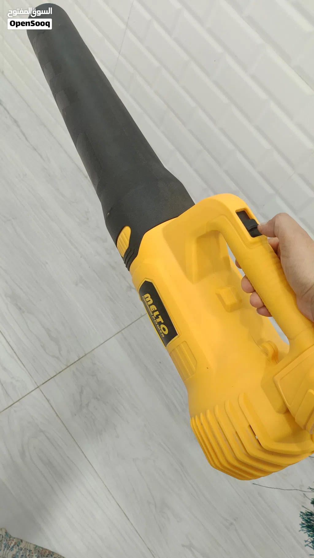 منفاخ هواء بالبطارية ( شحن بالكهرباء )