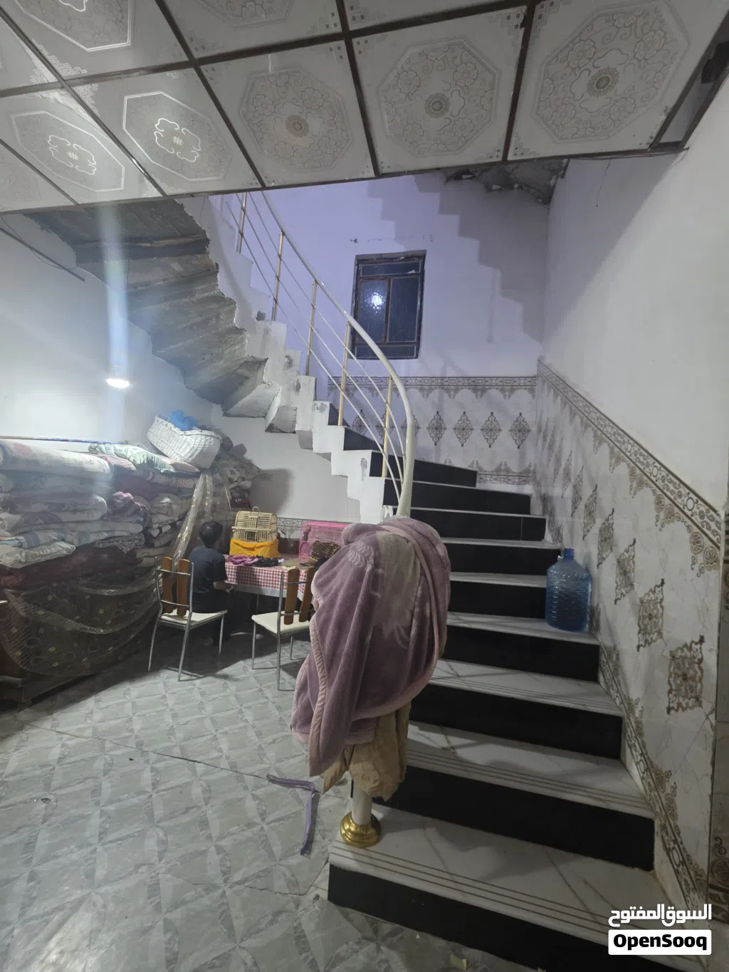بيت مساحته 200 البيت