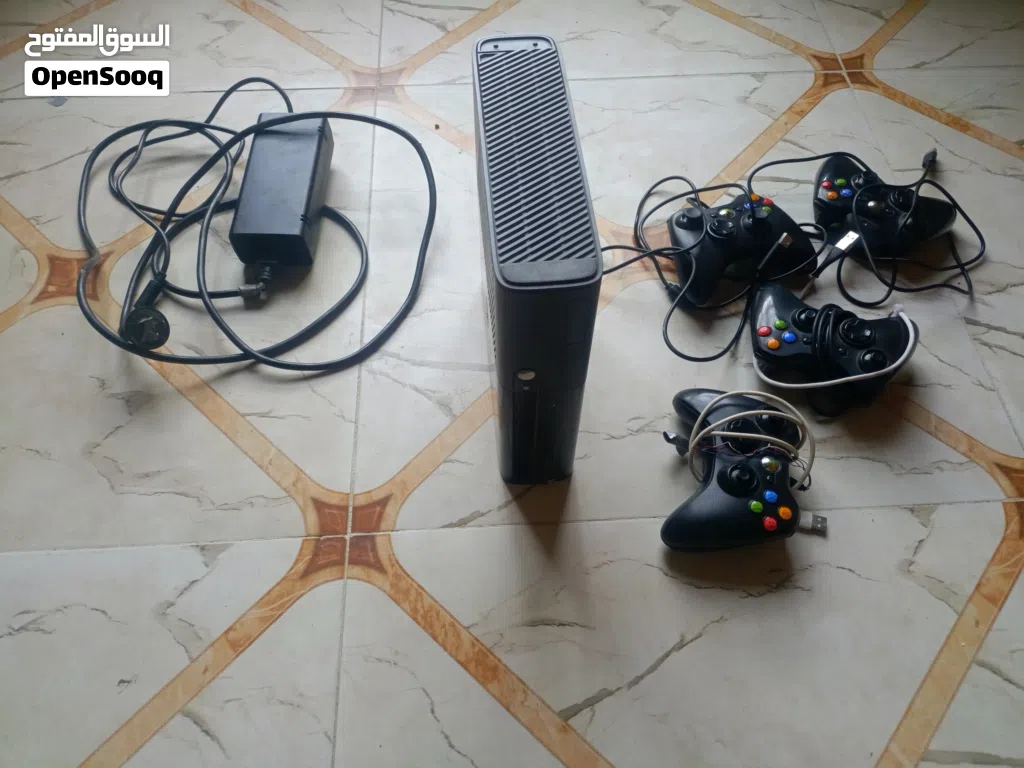 اكسبوكس 360 مهكر ومستعمل مراوس بلي 3 او بيع الوصف مهم