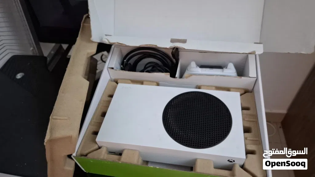 جهاز xbox سيريس s نظيف جدا