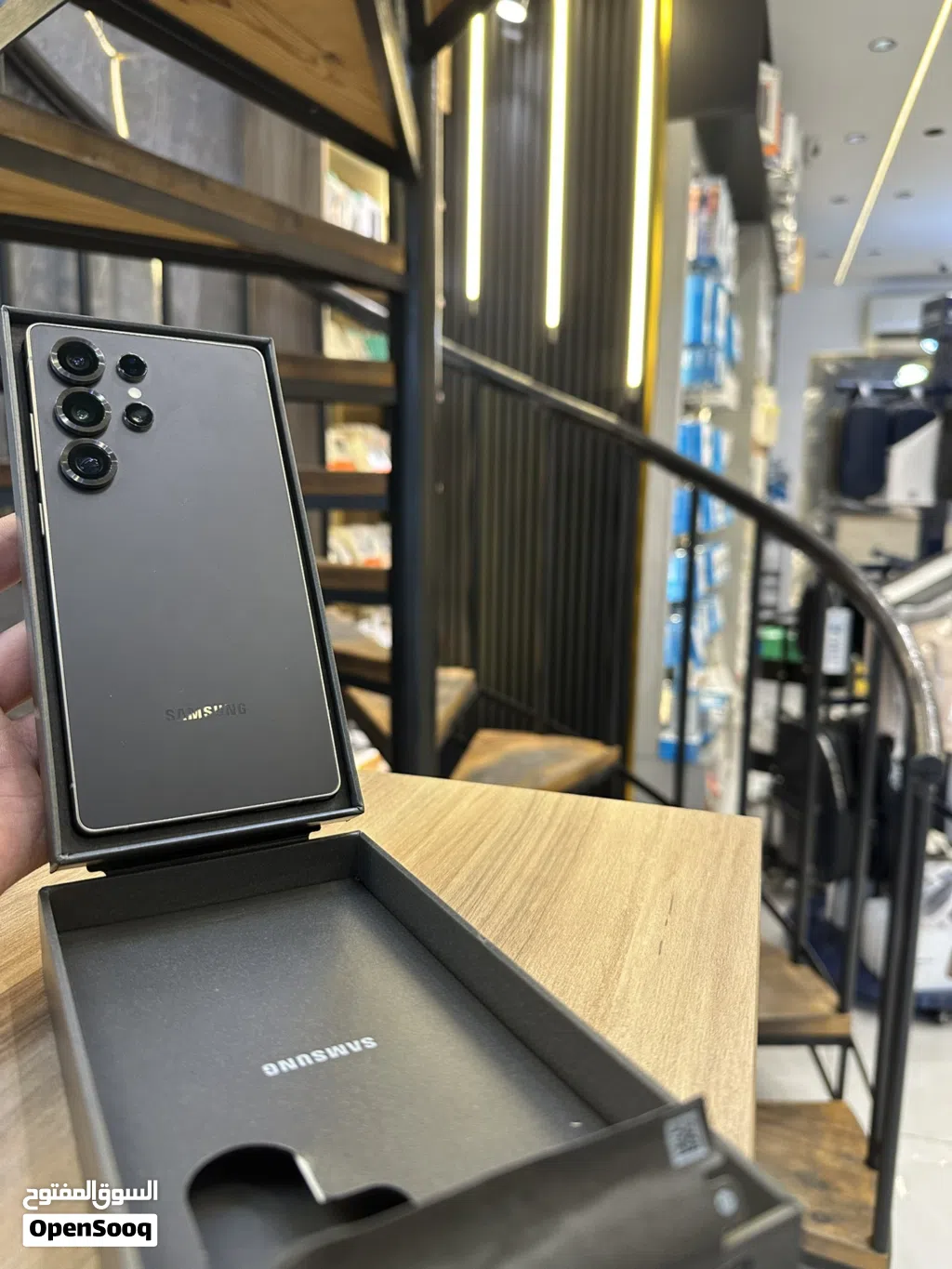 Samsung Galaxy S25 Ultra – 256GB وارد أمريكا جديد غير مستخدم