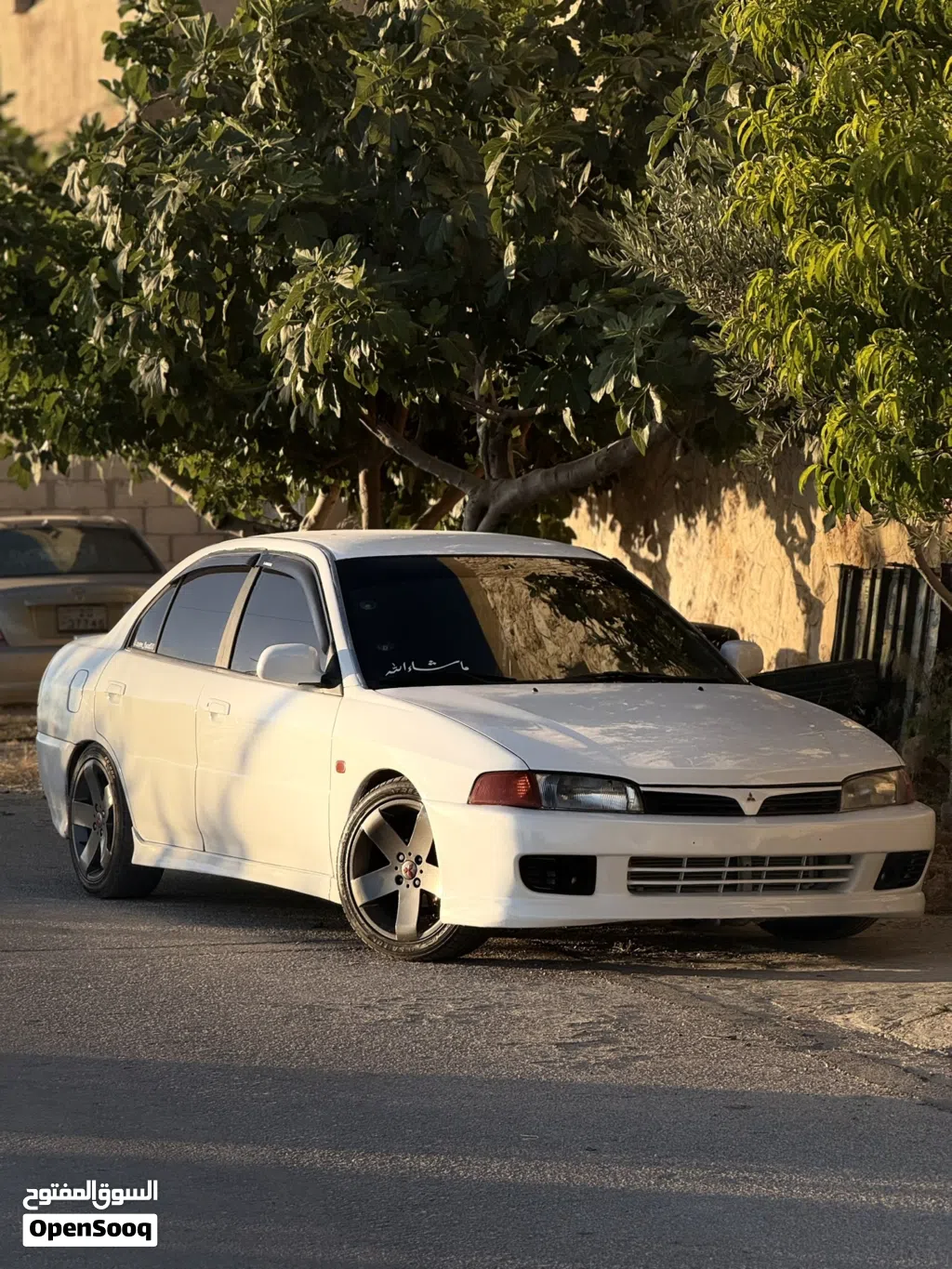 Mitsubishi Lancer Standard