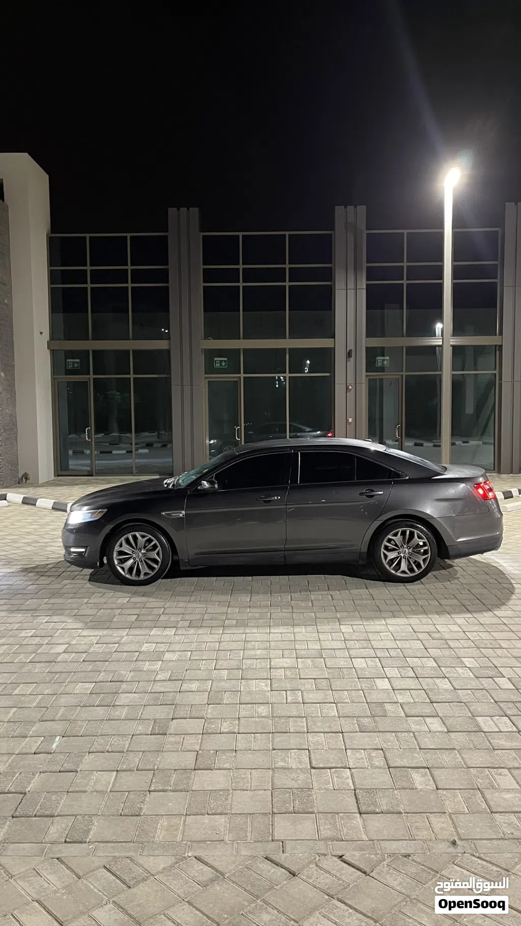 Ford Taurus Limited