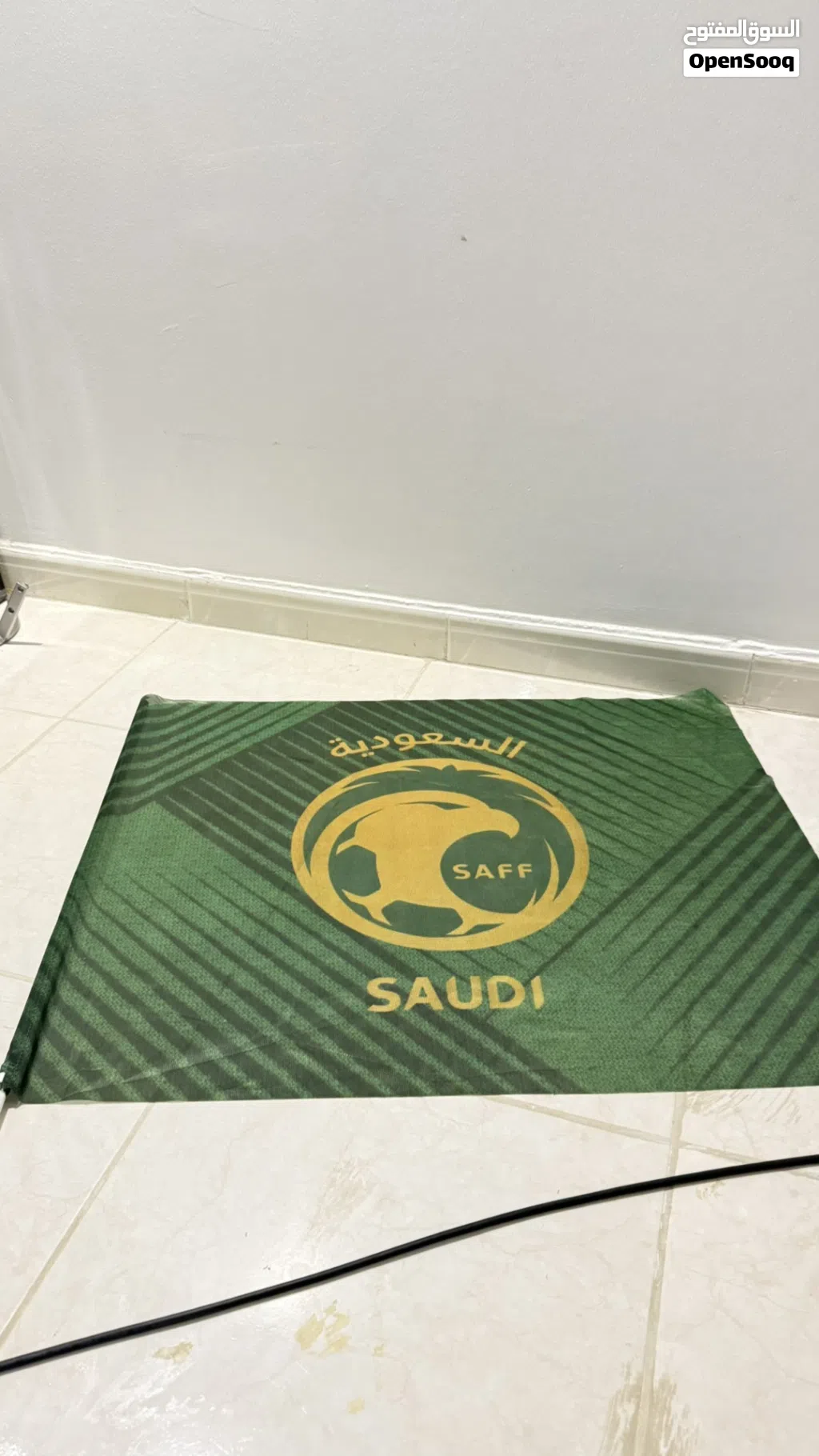 علم (شعار) المنتخب السعودي الصقر الذهبي (السعودية)