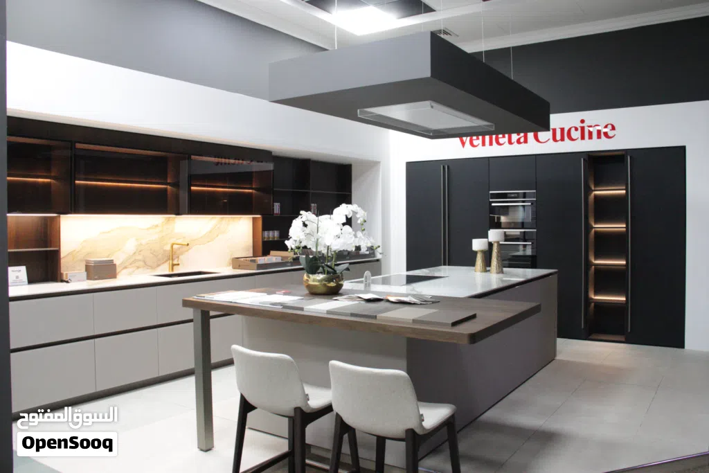Luxury Veneta Cucine Italian Kitchen Cabinets for Sale للبيع مطبخ فاخر من فينتا الإيطالية