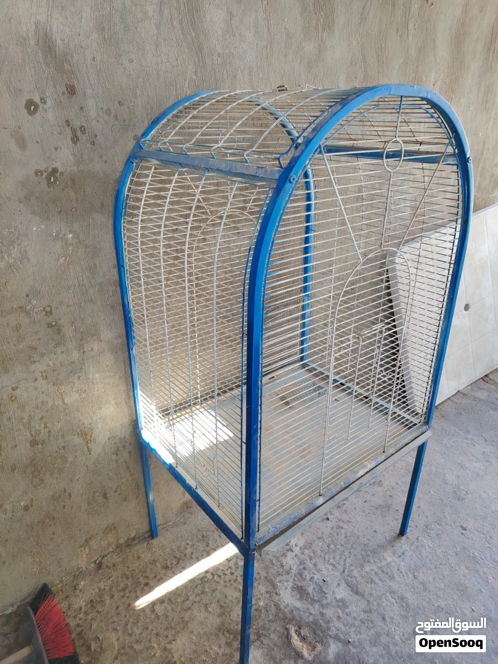 قفص ببغاء كبير