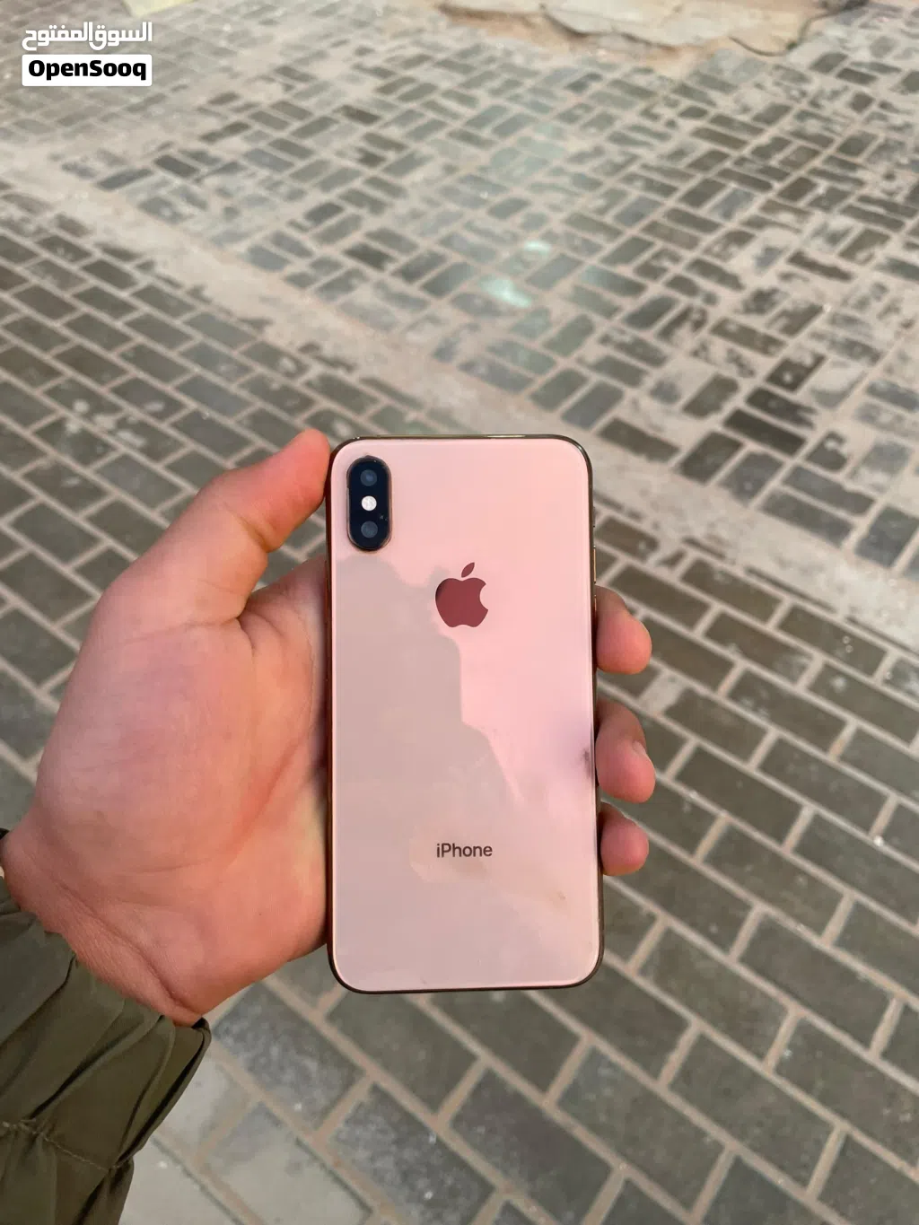 ايفونXs لون دهبي