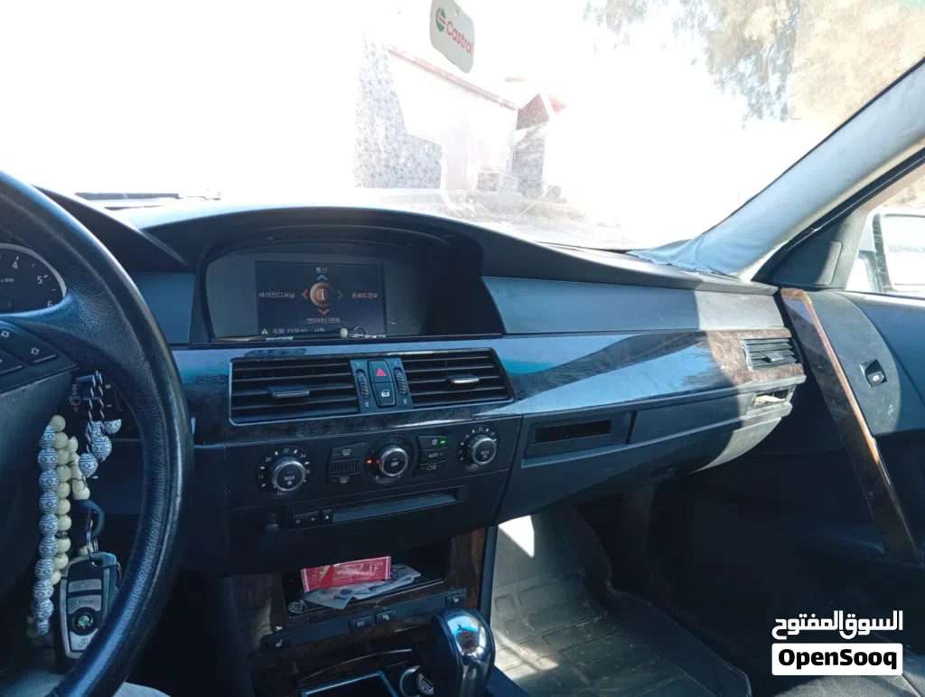 BMW 5 Series 523