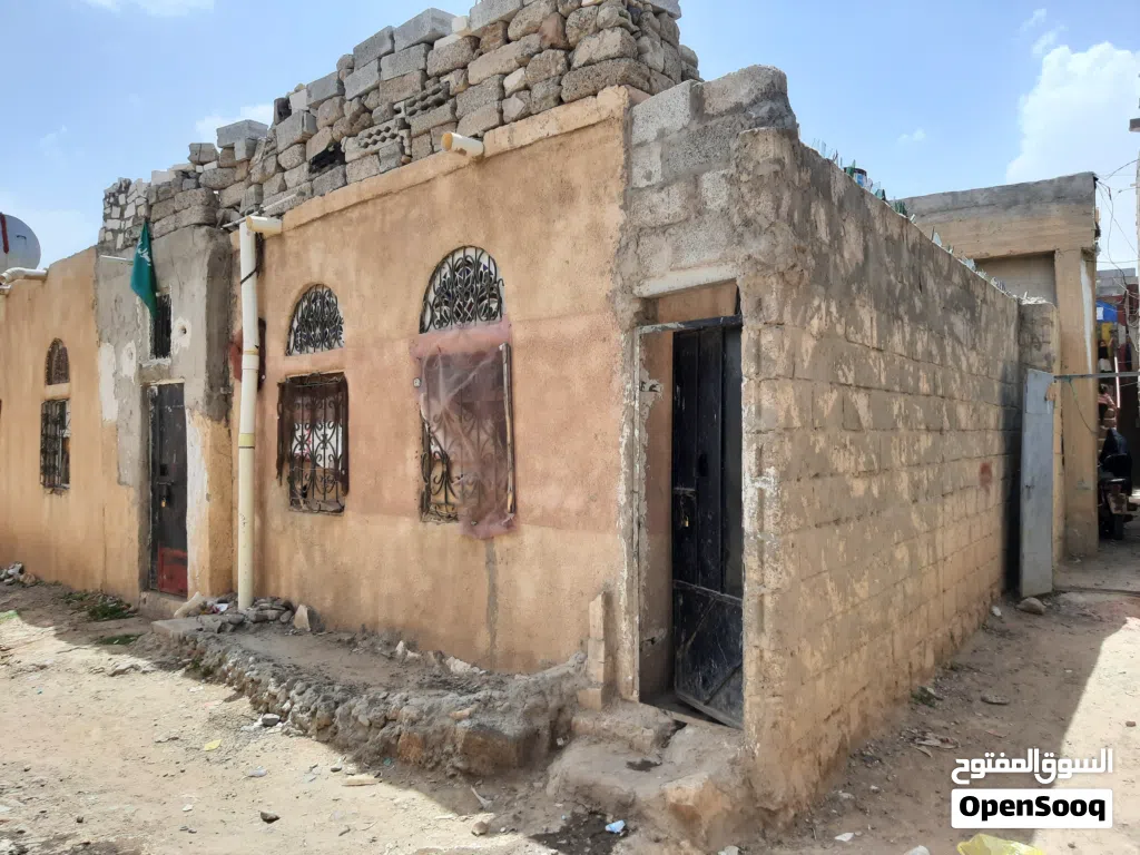 بيت لبنه وربع 6 مليون غرفتين وحمام ومطبخ وحوش