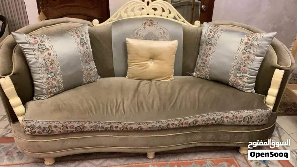 كنب غرفة ضيوف وارد ايمارات بسعر مغري