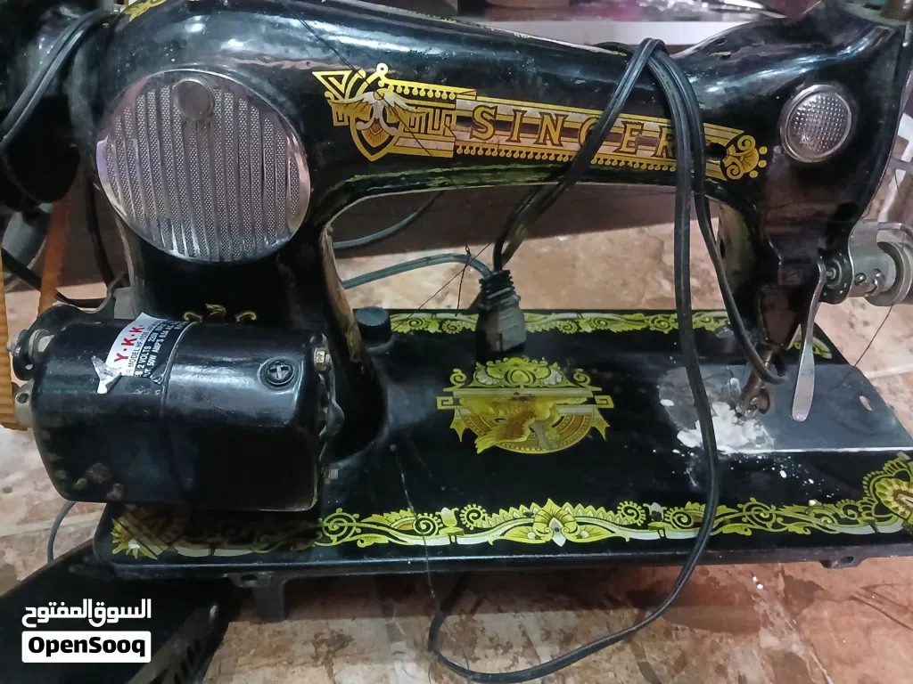 ماكنة خياطة كهرباء نوع سنجر singer للبيع بحالة ممتازة