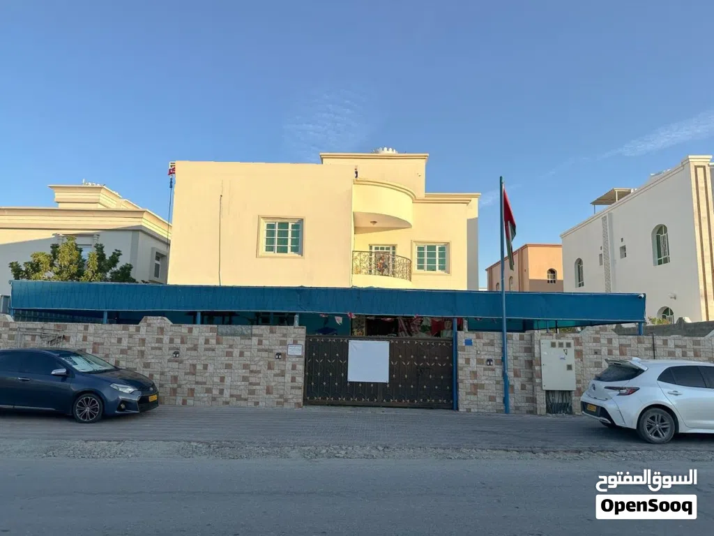 6 BR Villa for Sale in Al Amerat, Second Heights