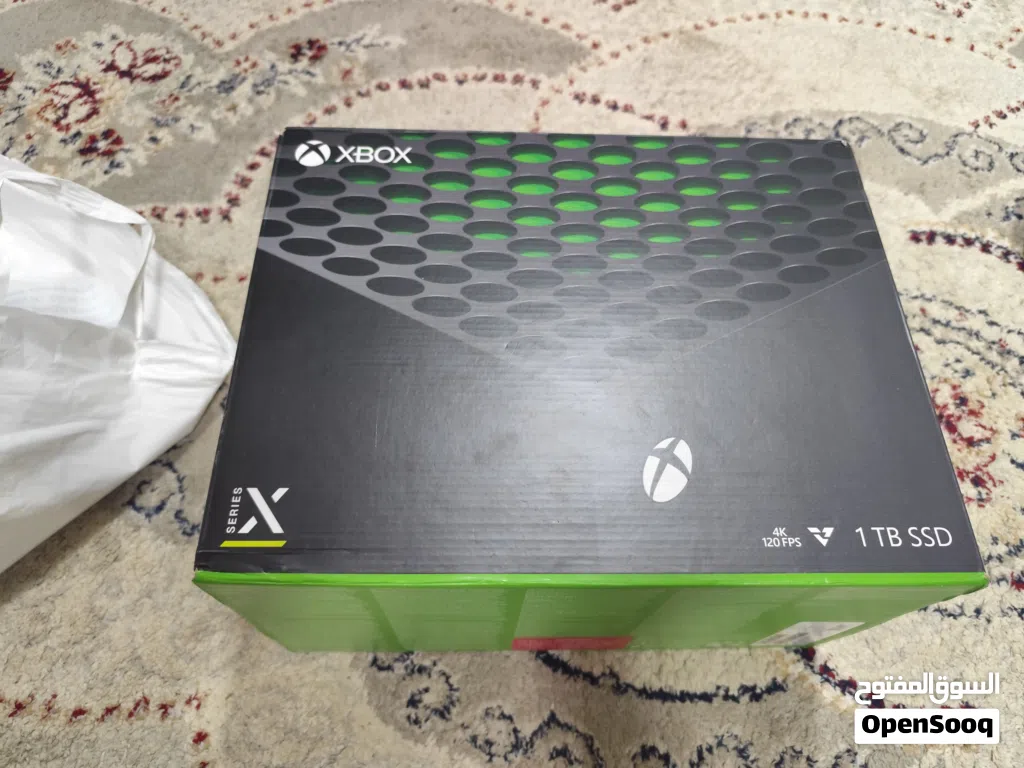 استخدام خفيف مع بطاريات وقاعدة شحنXbox series x light use