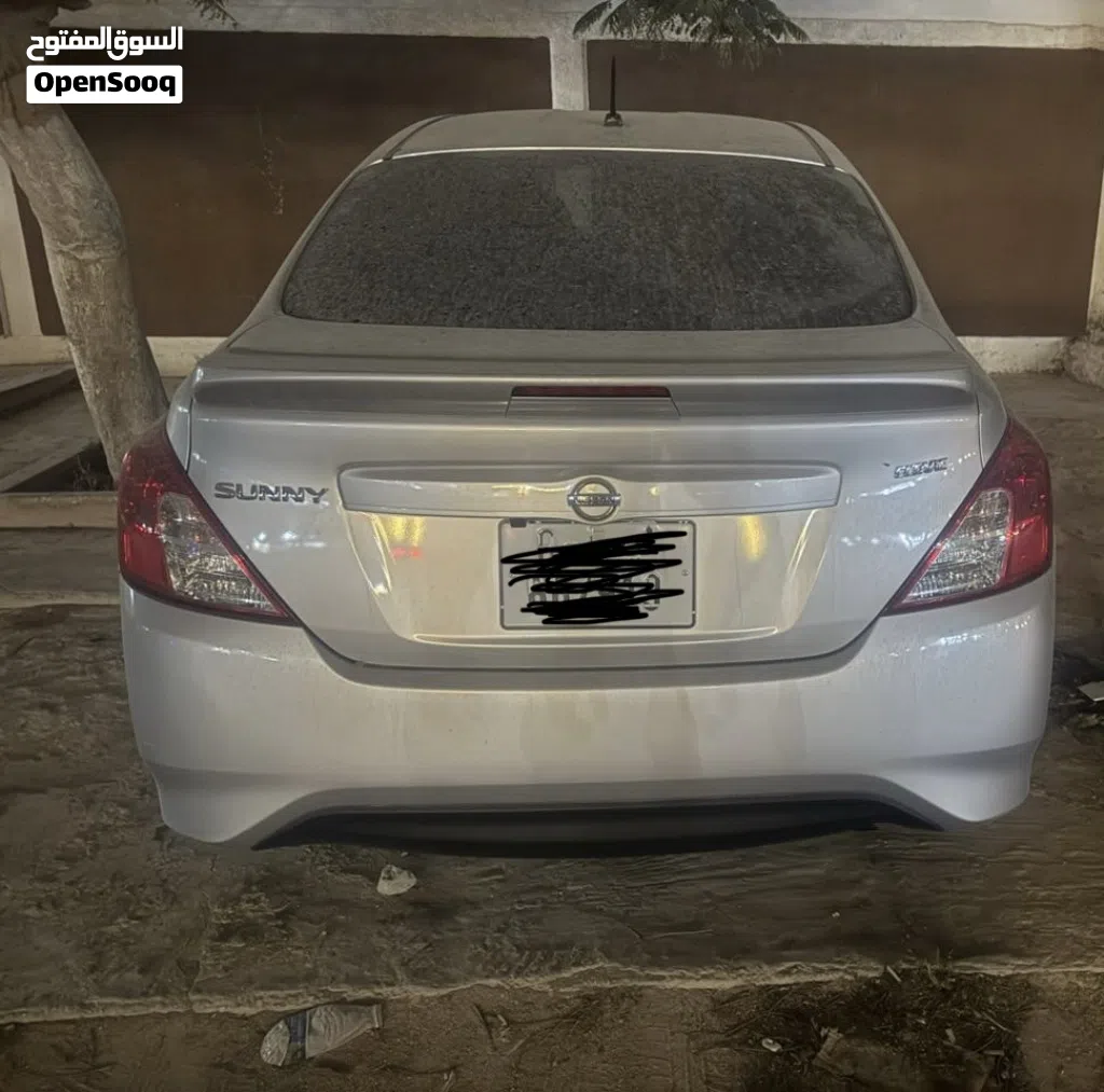 نيسان صني SL