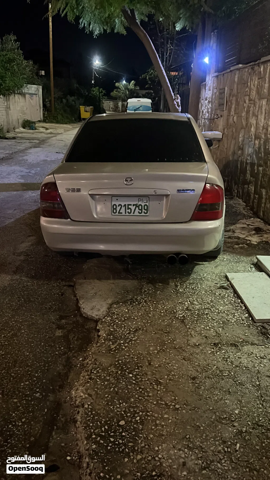 Mazda 323