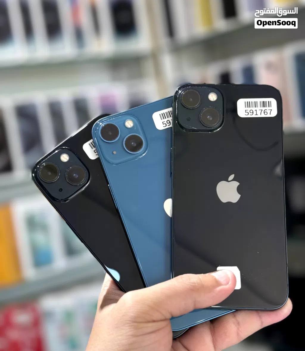عرض خاص : iPhone 13 256gb هواتف نظيفة جدا بحالة الوكالة بدون اي شموخ أو مشاكل مع ضمان و ملحقات