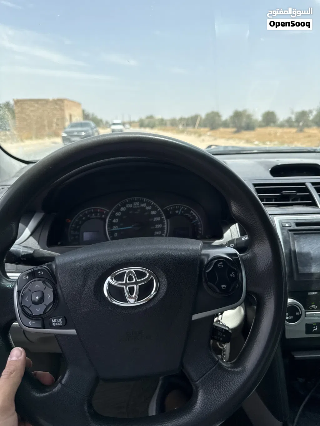 تويوتا كامري XLE