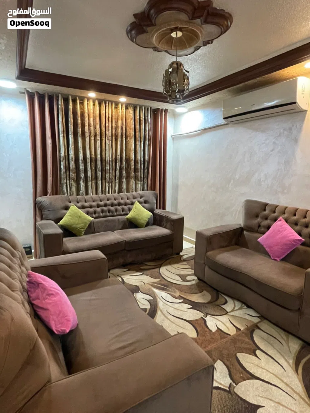 طقم كنب وسجاد للبيع