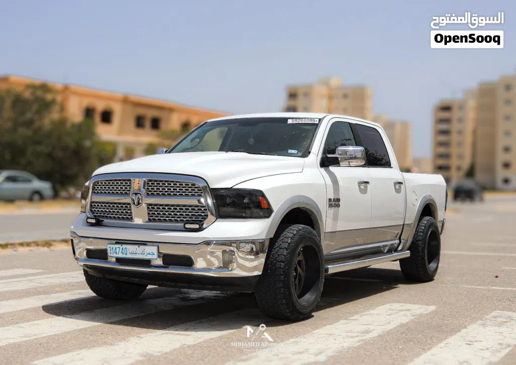 دودج رام Laramie