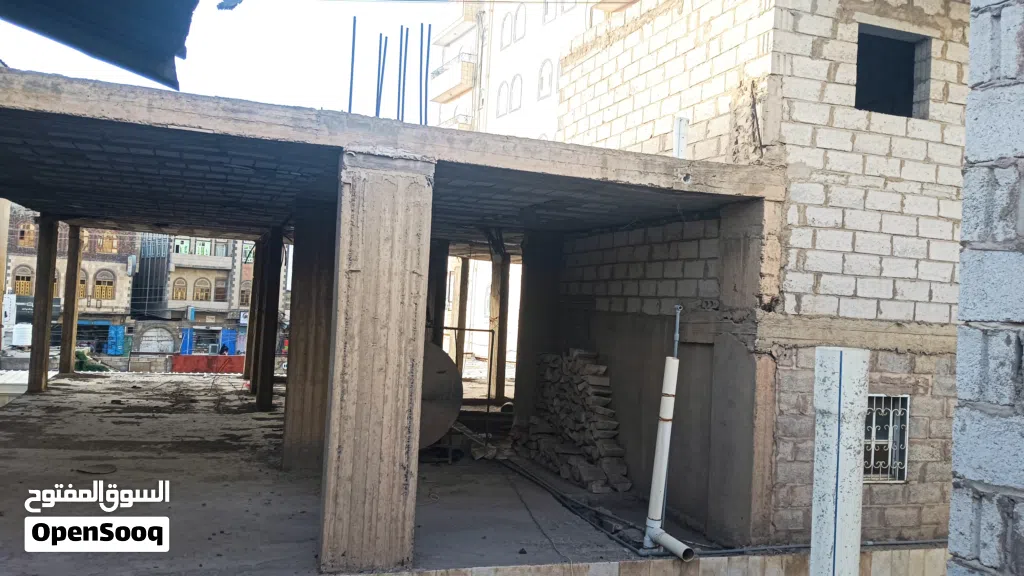 سطح للايجار بغرض وضع الواح طاقة شمسية