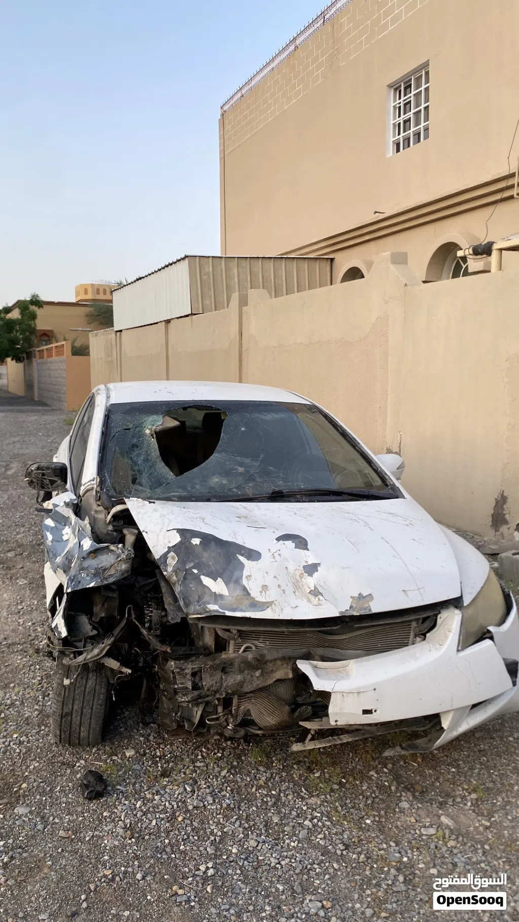 سياره للبيع كامل م ابيع قطع غيار