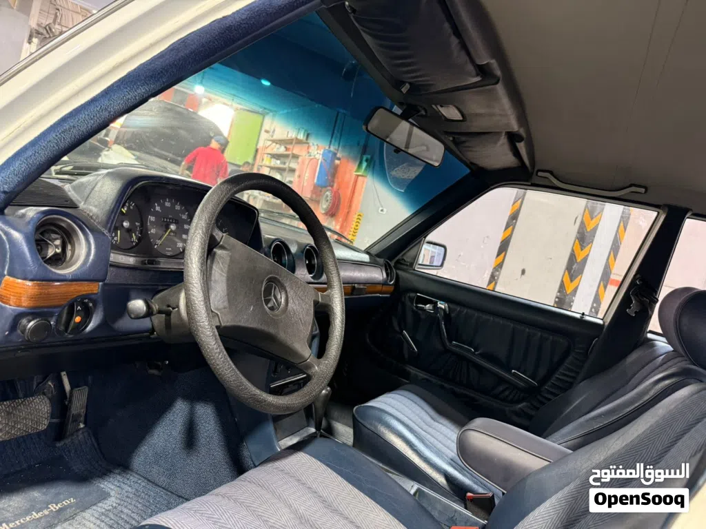 Mercedes Benz E-Class E 200