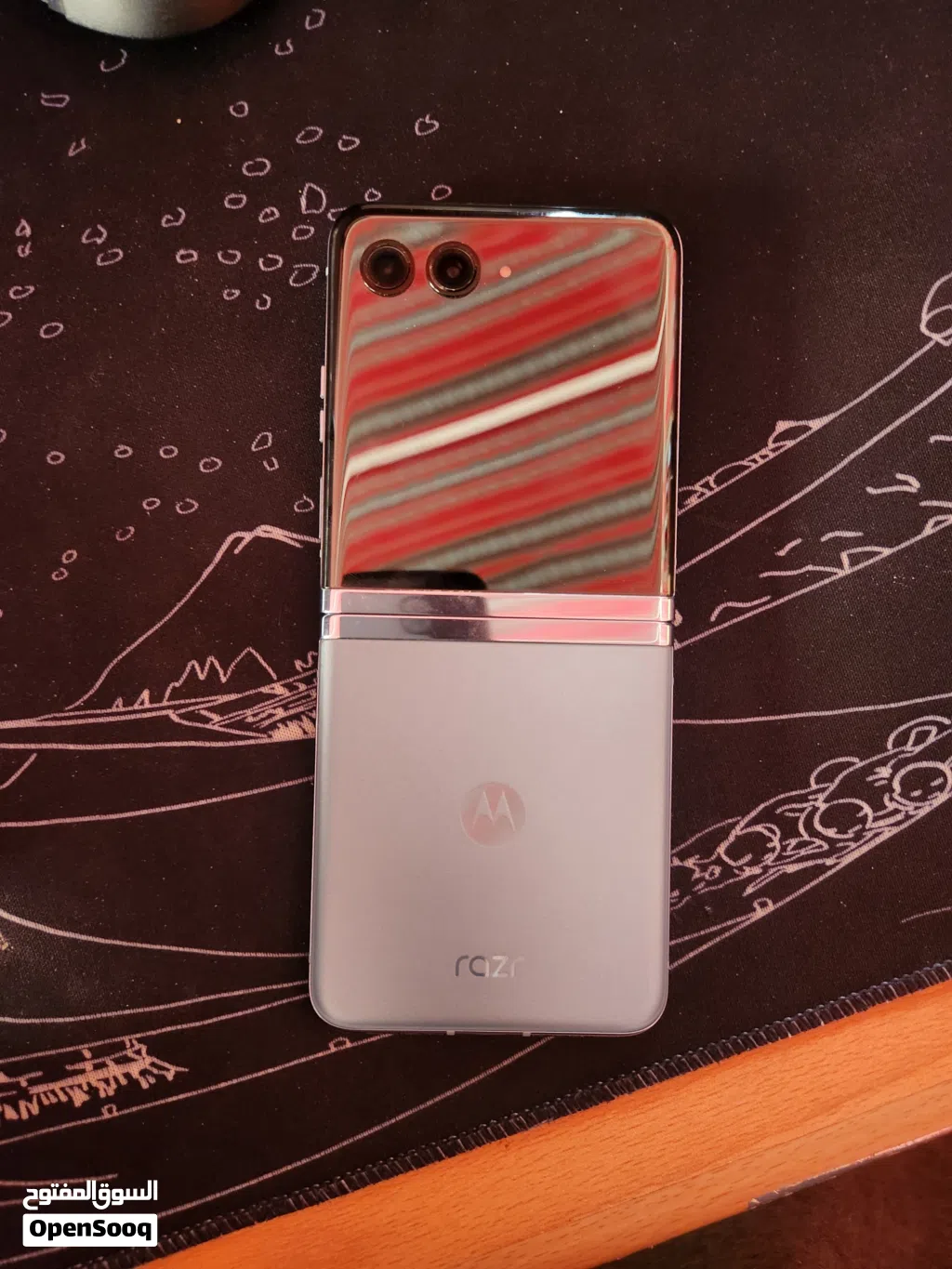 moto razor 40u broken screen